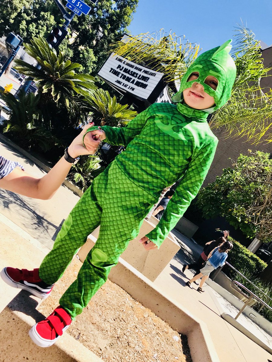 RaoulMartinezTV's tweet photo. It’s time! @PJMasksUS LIVE! Time To Be A Hero! @SDCivic @PJMasksLive #gecko #catboy #owelette #nightninja https://t.co/Dg4IN3EO6l