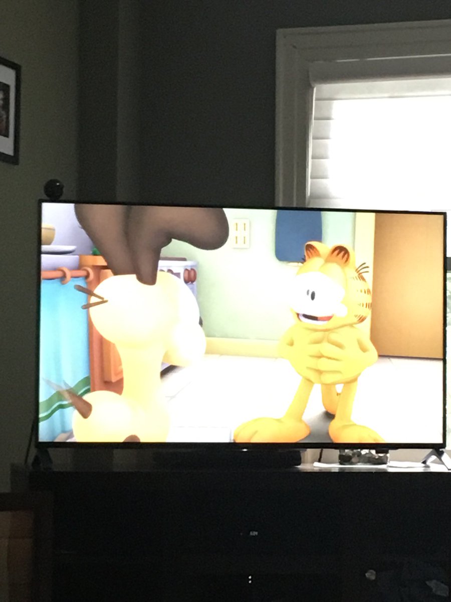stephyska's tweet photo. I had no idea thereβs a new Garfield show. #garfgab @GarfieldFanArt https://t.co/5HZVNiRiio