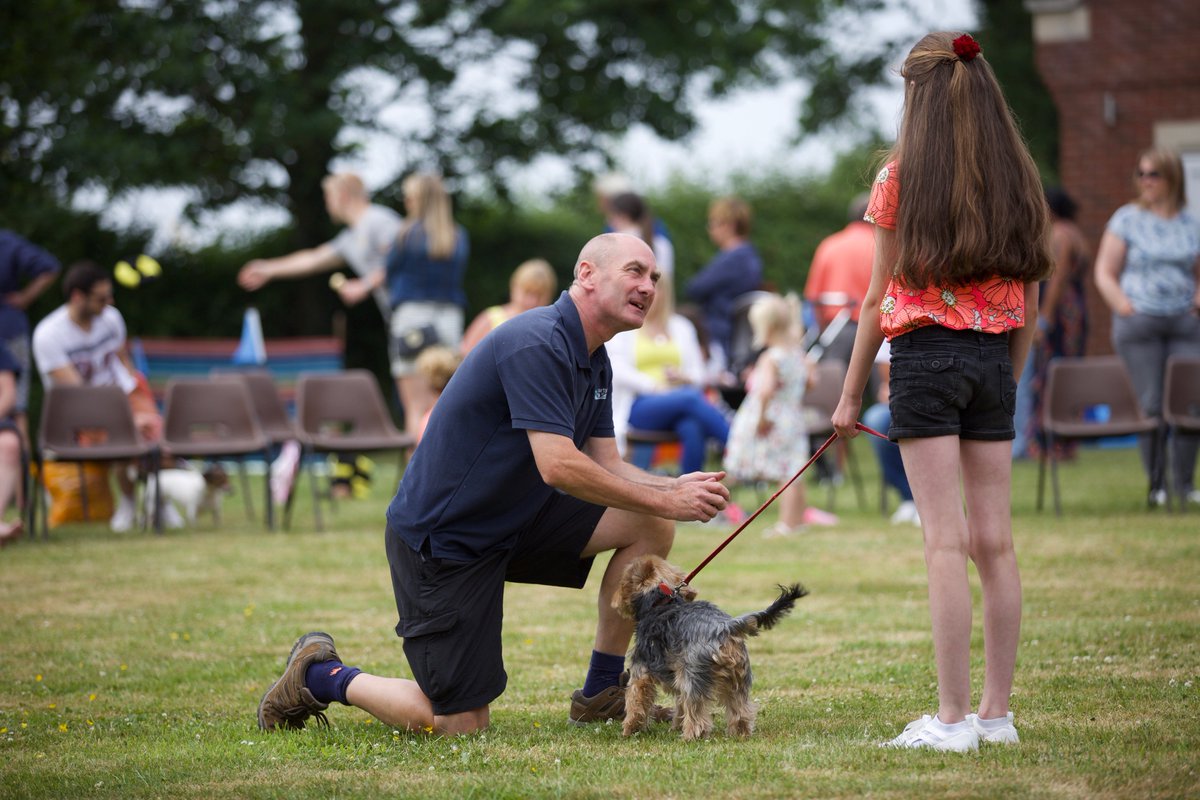 EstherMcVey1's tweet photo. An absolutely wonderful day at the Byley Rose Fete
Crowning the Rose Queen
The District Scout Band &
The fun dog Show
@socheshire https://t.co/pqhsdsPZ3n