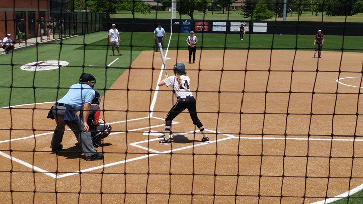 lady_demons's tweet photo. Very proud of @malloriehope12 she got to play in the 2018 All State Game today proud of ya mallorie ⚾. https://t.co/pT1L3gybsK