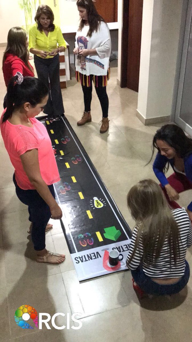 arcisecuador's tweet photo. Nuestras #KeyAccountManagers desarrollando la dinámica junto a @MaesTseTung identificando objetivos y metas. https://t.co/Z1GBrL1KwO
