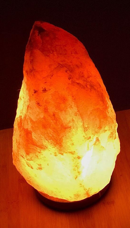 saltlampsorg's tweet photo. Stuck for a great #FathersDay gift.
Why not checkout our fantastic #Himalayan #saltlamps, they give off the most #beautiful light effect and they’re so #healthy for you.

No two are the same, so you’re sure to find the perfect one for your amazing dad.

https://t.co/XLwFQAG04a https://t.co/EbVK2lfpuK