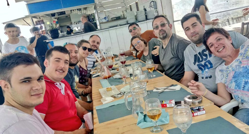JoanAguado1970's tweet photo. Paella i bon basquet #SomPotaBlava🏀 #NaranjitosPower🏀#SJDP🏀#VilafantOYeah #TanatoriKms https://t.co/ASAUrqEw75