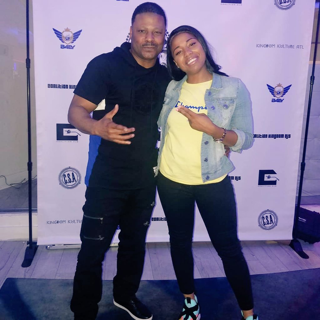gwadepodcast's tweet photo. Shoutouts to my sis Toya Love @toyalovemusic. Chillin' at Kingdom Kulture ATL.
#GWade #toyalove #kingdomkultureatl #blueivory #hiphop #chh #kingdom #kingdombusiness #dj #deejays https://t.co/SGRZ0M0AkH