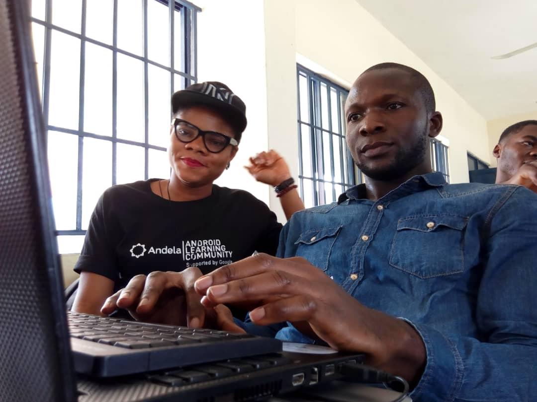 Kutajbaba's tweet photo. Delta girls code too #ALC3.0 #meetup1.0 #Andela #Google #Udacity #Alcgoogle #Alcdelta https://t.co/toWGOZuT5a