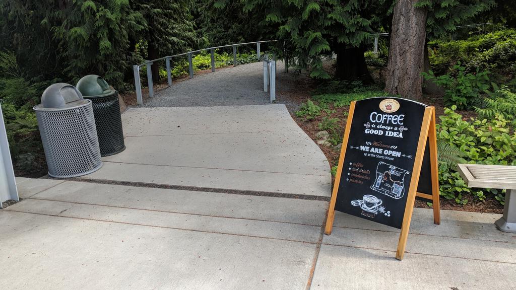 StoryInMyCoffee's tweet photo. If ever in Bellevue, WA, grab a walk + coffee at the Botanical Gardens; sip and smell the flowers 🌻🌺🏵️🌸🌼🌱🌳☕🐝 @bellevuebotanic https://t.co/0jcWvG1ISI