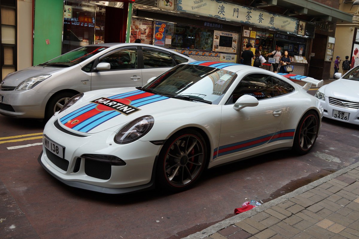 Life In The Fast Lane على تويتر 香港で見たポルシェ911とgt R けっこう改造車多い Gtr 香港 ポルシェ Hongkong