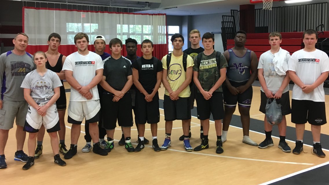 MuscatineHS's tweet photo. Muscatine wrestlers competed today at the Grandview University dual team camp!  Dalton Sell, Brennan Broders, Carson Harder, Cedric Castillo, Ryan Townsend, Kuinton Middagh, Trevor Barkalow, Emma Faust, Tim Nimely, Togeh Deseh, Mason Crabtree, Nathan Beatty, Bob Carver! https://t.co/U2lsYC9yCY