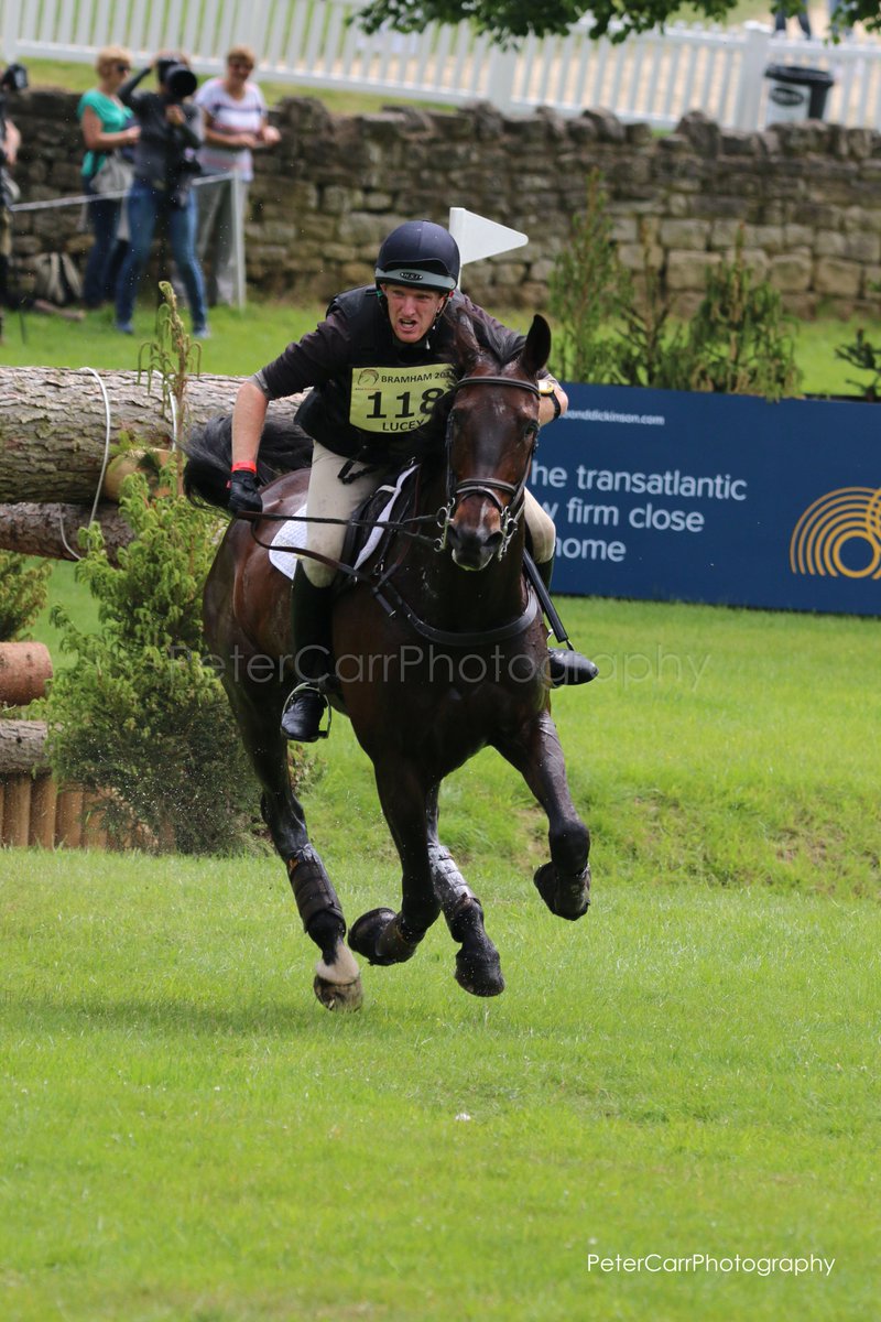 petercarrphoto's tweet photo. Just a few to get the ball rolling. Pretty sure there will be plenty more to come tomorrow from my annual trip to #BramhamInternationalHorseTrials...
#EBHT #BritishEventing #YorkshireEventing #BramhamHorseTrials #EquiTrek #EventingAtItsBest #HorseHour @snapperjim https://t.co/0WmrP1nJOA