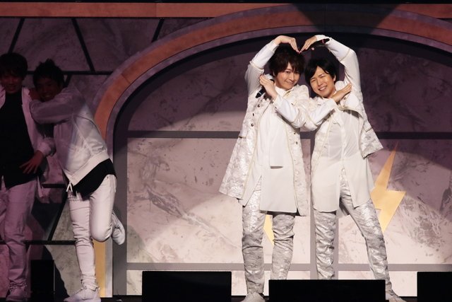 DGS SURVIVE 缶バッジ 神谷浩史 小野大輔 神谷浩史・小野大輔のDear Girl～Stories～「DGS VS MOB LIVE SU