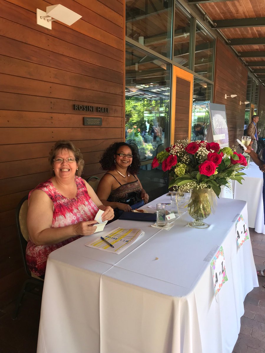 UTSW_Radiology's tweet image. Kathy and Monica staff the registration table at the annual Graduation and Awards Celebration #utsw #RADgrad2018