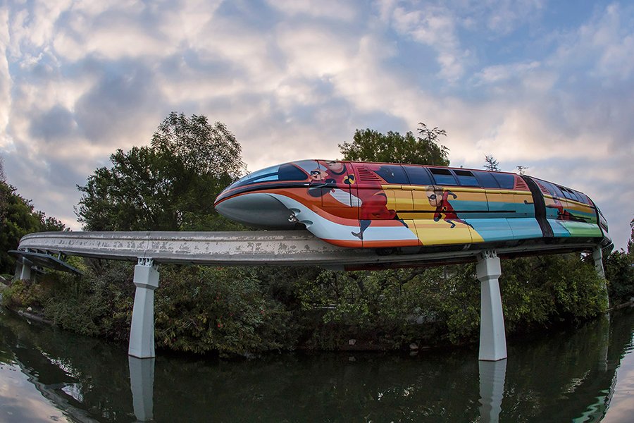 DisneyParks's tweet photo. Take a look at some of the amazing shots of @Disneyland Resort from this week's "A Walk in the Park":  https://t.co/38xR1fp3k4 https://t.co/LHb8RDzc5J