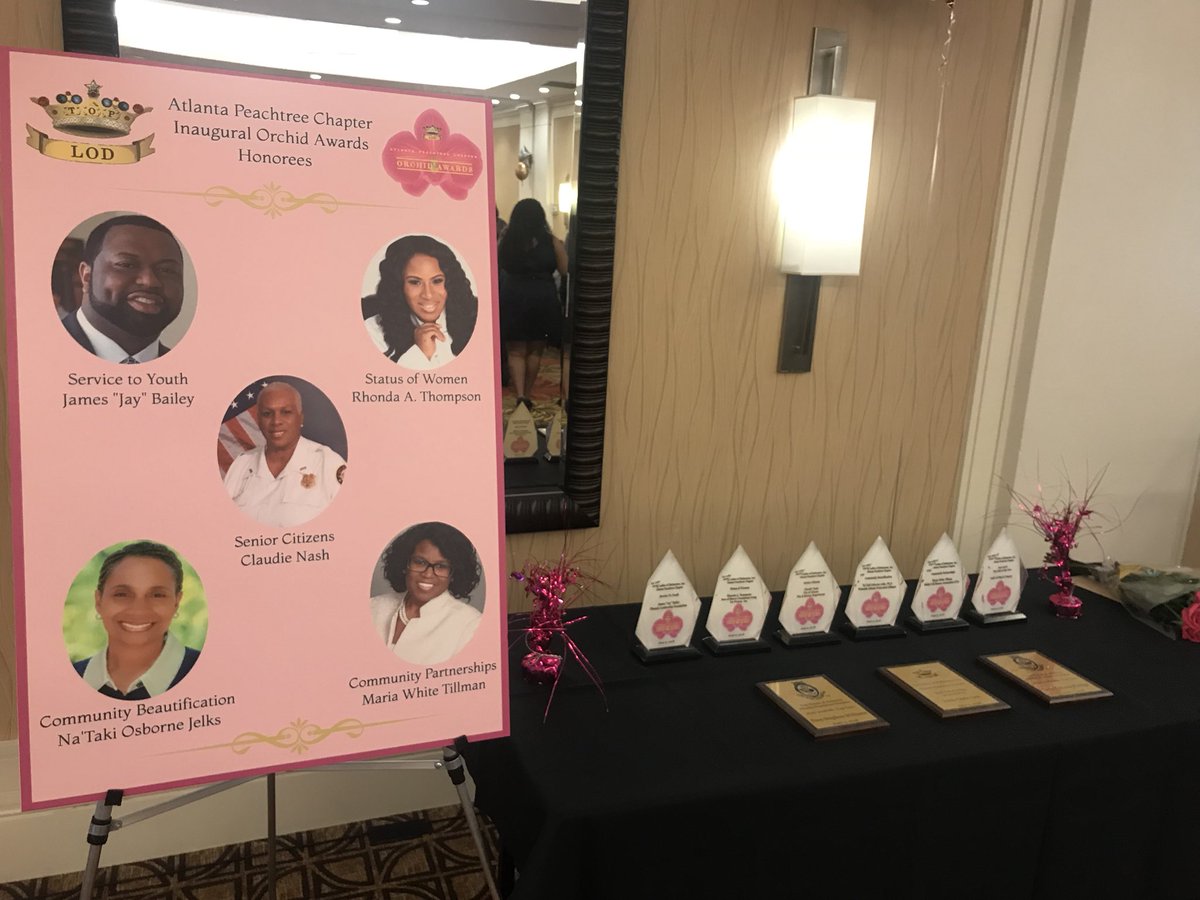 JAY4HOPE's tweet photo. Thank you @TLODAtlanta for recognizing our “Service to Youth” honored to be a part of your Inaugural #TLODAPCOrchidAwards

@PhoenixLeaders 
#BuildAsWeClimb https://t.co/R0tFtKhpvV
