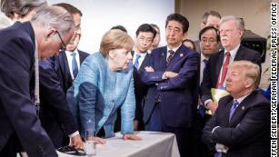 BourqueOlivier's tweet photo. Cette photo... #G7 #TrumpMerkel https://t.co/VyPfEWuMlM