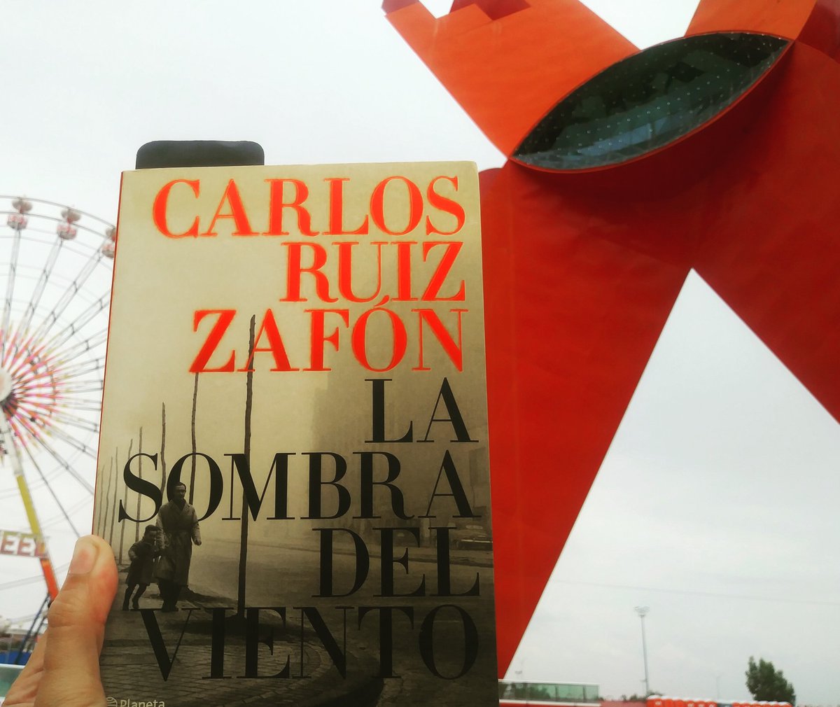 drfuentesm's tweet image. &quot;Los libros son espejos: sólo se ve en ellos lo que uno ya lleva dentro.&quot; Carlos Ruiz Zafón ❤📖  #2018readingchallenge #books #reading #weekendreading #goodreads #bookworm #jrz