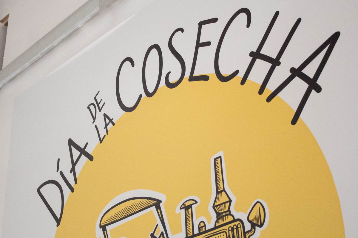 DiadelaCosecha's tweet photo. Nuestra #ZonaDeProductores del @mdovallehermoso es uno de esos lugares de #Madrid que merece la pena visitar por muchas razones: 

✅Encontrarás los mejores alimentos para tu compra
✅Vas a vivir la experiencia de volver al mercado
✅Podrás conocer muchos productos de #Km0 https://t.co/WguM8NGk01