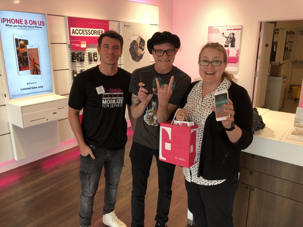 TmobileDean's tweet photo. @Nane_Sljivo Explore and discovers and our friends from @wmms @coreyroticsucks decide to switch over to @TMobile with our #TMOBILEONEMILITARY plan! Enjoy guys it was a pleasure meeting you! @JohnLegere https://t.co/IeASgx1Ge4