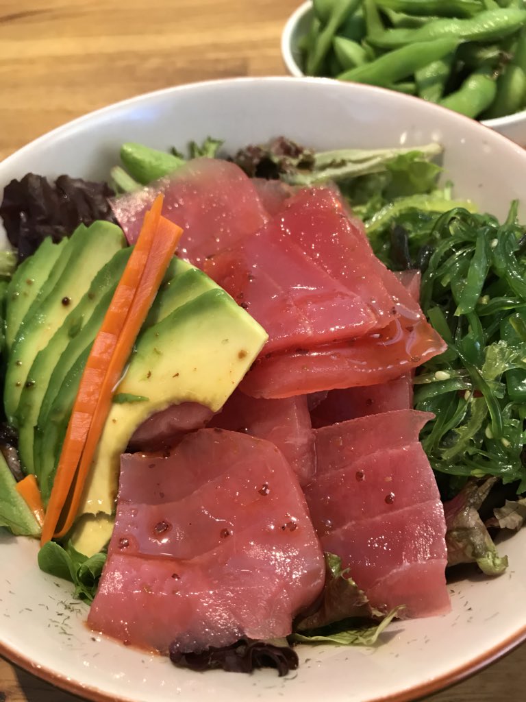 ErnieLongoria's tweet photo. Delicious Poke bowl and edamame @PBSushi2_0 #foodie #foodporn #sushi https://t.co/JVYk2qcDjZ