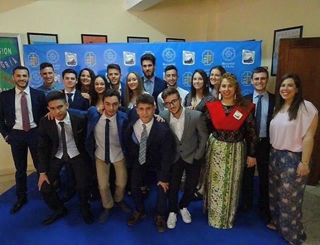 CMUSanPablo's tweet photo. #cmusanpablo #BecasdeHonor #colegiomayor #colegiomayorenhuelva #clausura2018 #somoscolegiomayor #colegiosmayores #colegiomayoruniversitario #yosoycolegial https://t.co/FDSdxNbAvL