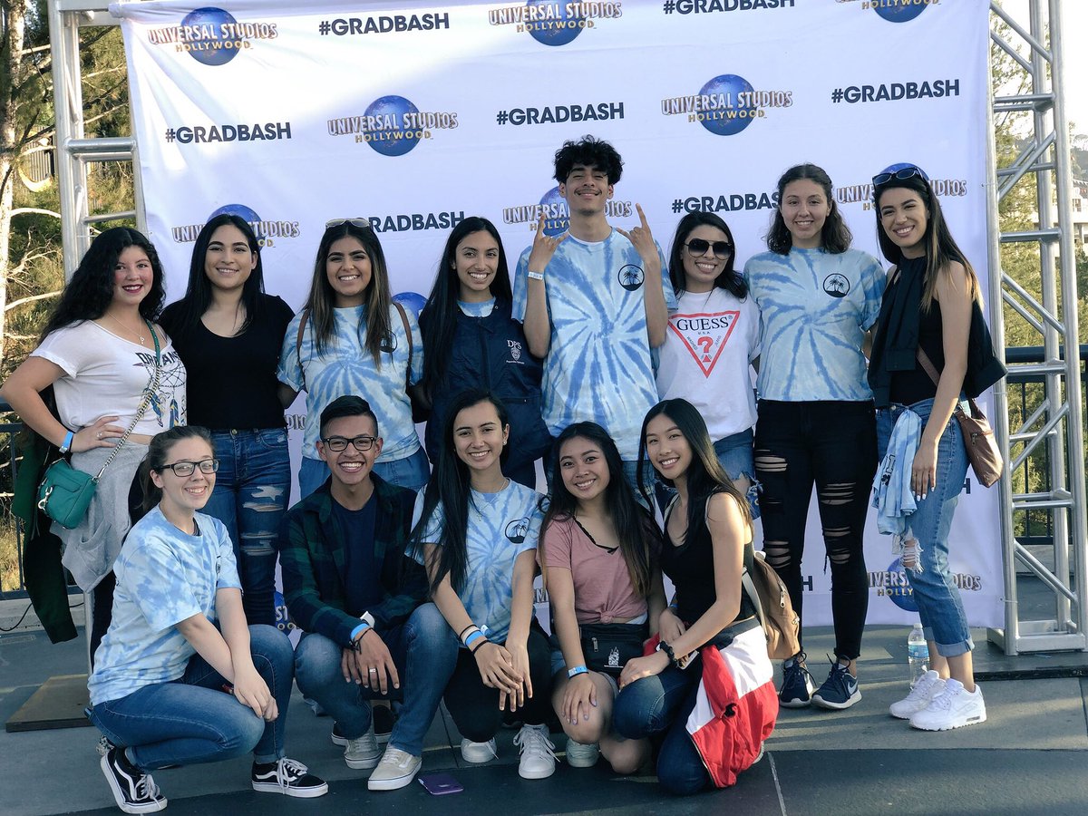 shaarlizee's tweet photo. Didn’t get many pics because i was having too much fun 🤪 #GradBash2018 https://t.co/QXhU4rpmdM