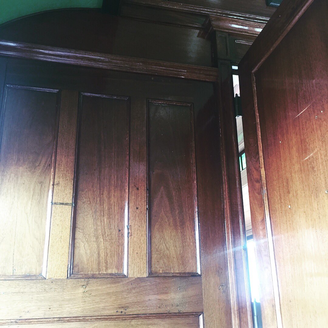 kathleenluvstea's tweet image. Took Mom, Justine and Alex to @strasburgrailroad for a lovely afternoon ride!
I always wonder at the craftsmanship of those old railway cars! #trainrides #differentera #strasburgrailroad #weekendfun