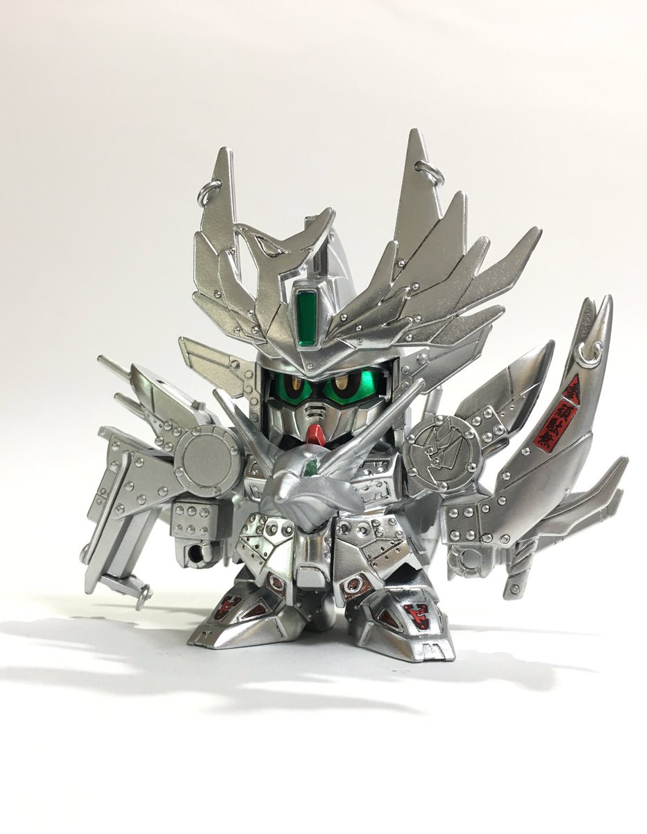 BB戦士 飛天頑駄無超将軍 完成。
銀色に塗ってガンダム野郎に出てきた白鋼の偽物風にしました。 