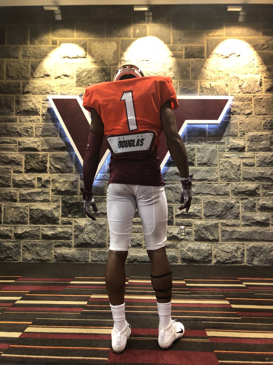 JJPayoute_1's tweet photo. Great visit at V Tech ๐ฆ๐ธ
#ThisIsHome #HokieNation https://t.co/yQw5FtDnZf
