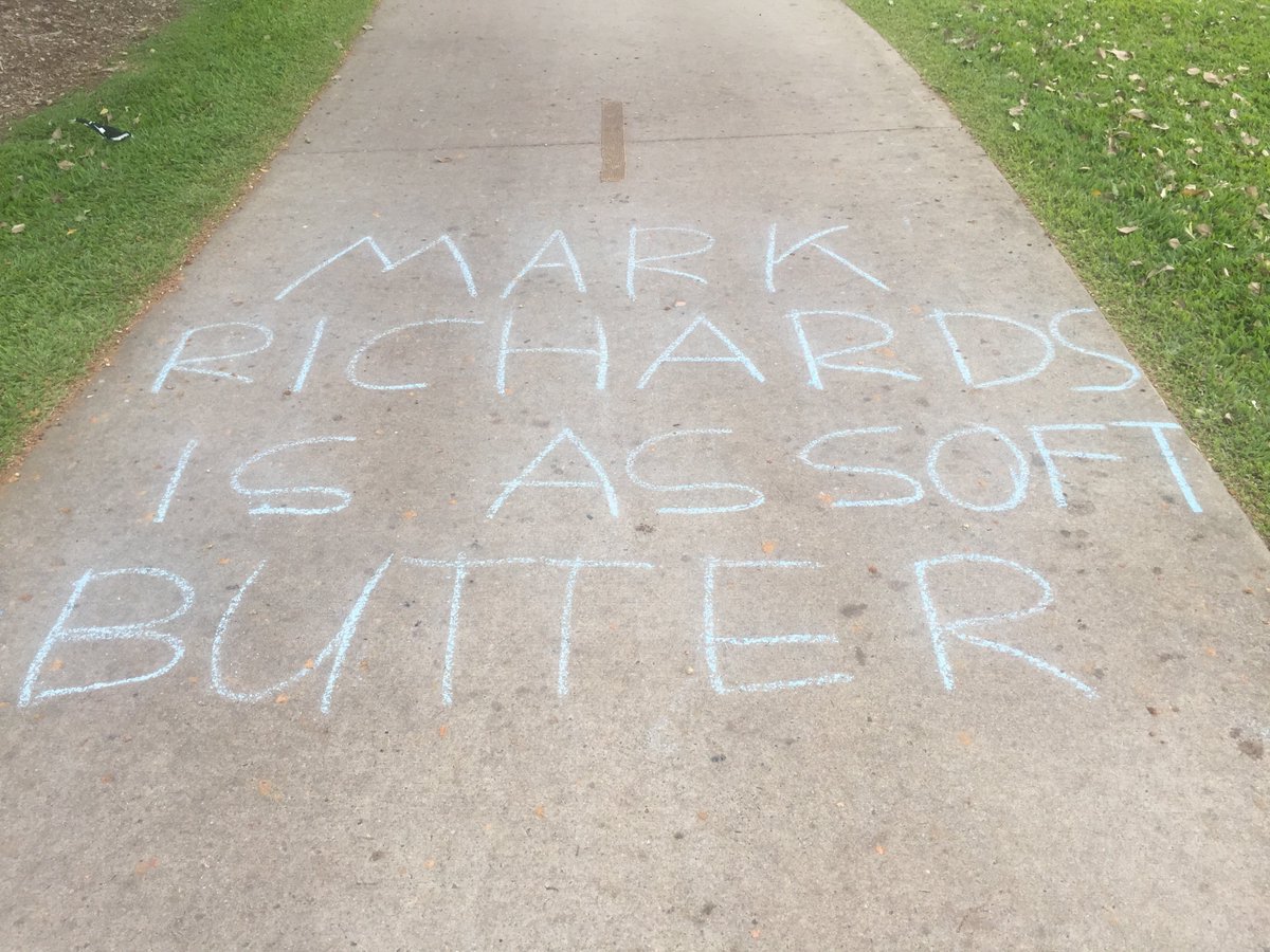 TheCairnsPost's tweet photo. Some funny messages of support have popped up along the Esplanade for competitors in this year's #Cairns Ironman. #IMCairns @IRONMANLive @IRONMANtri FOLLOW OUR LIVE BLOG: https://t.co/ubiCMOeeGd https://t.co/fWr56hw8Ny