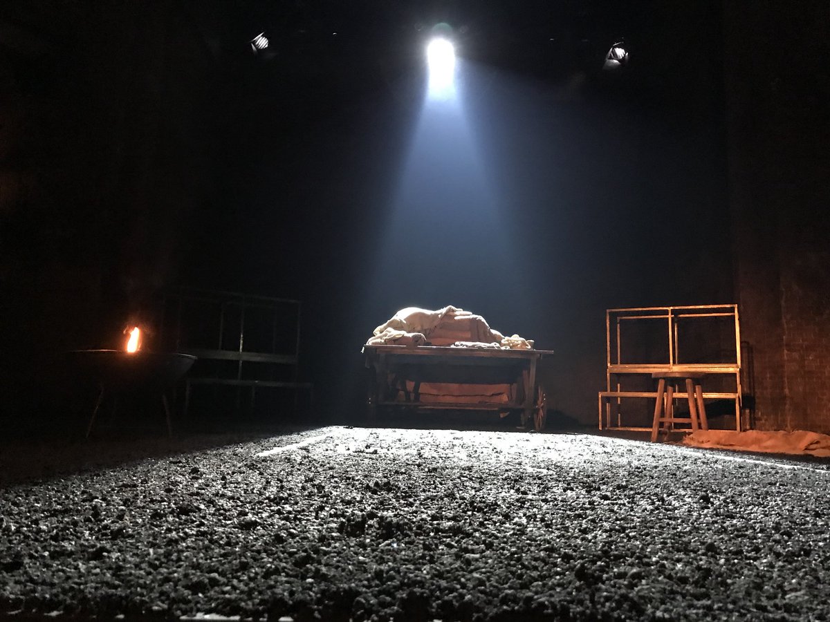 BardolphsNose's tweet photo. We feel very lucky to have seen the return of #RSCLear @TheRSC - a superb, heart-wrenching production with an outstanding cast. A well-deserved standing ovation for the last night. #Don’tCallMeNuncle https://t.co/NUEyzIlbQv