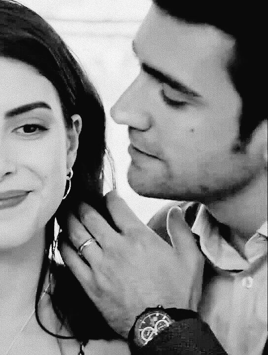 bedbahtbirii's tweet photo. Elleri başlı başına sanat #yağhaz https://t.co/HAXnKhdB1w