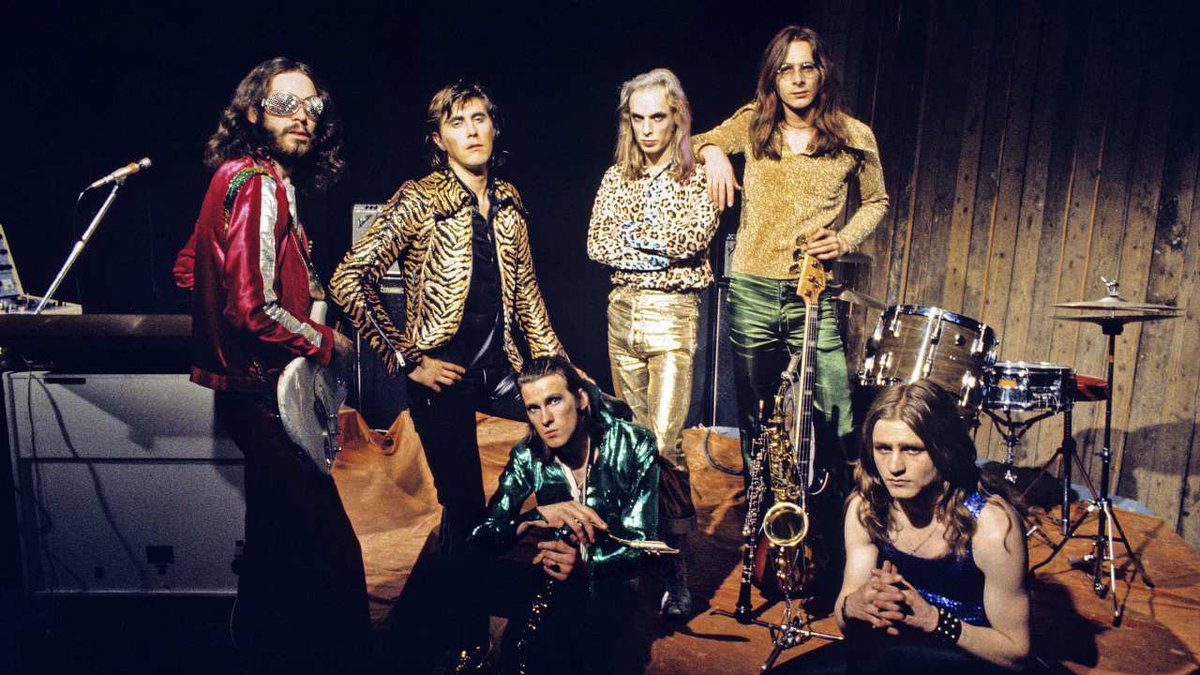 dark_shark's tweet photo. Roxy Music at the Royal College of Art, London, July 5, 1972 by Brian Cooke #BrianEno #BryanFerry https://t.co/X27f6DFrpt