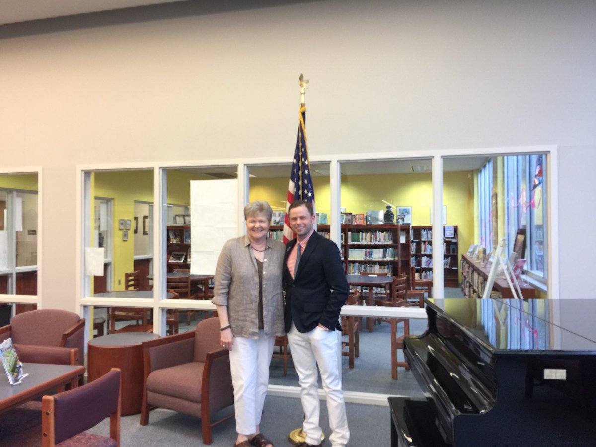 Josh4Dist150's tweet photo. What a great day to raise some money and tell everyone about a #BetterBootheel ❗️
#showmedems #ruraldemocrats #BlueWave2018 #southeastmossouri https://t.co/bZROUX2bOE