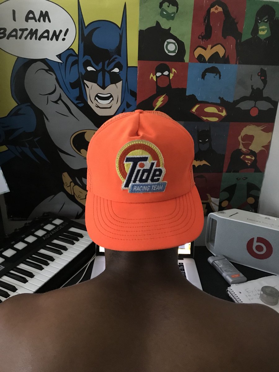 SammyMaximinKG's tweet image. Editing the #ExFriends Video today 😁
🎸🎸🎸🎸🎸🎸 #ShotsFired #Tide