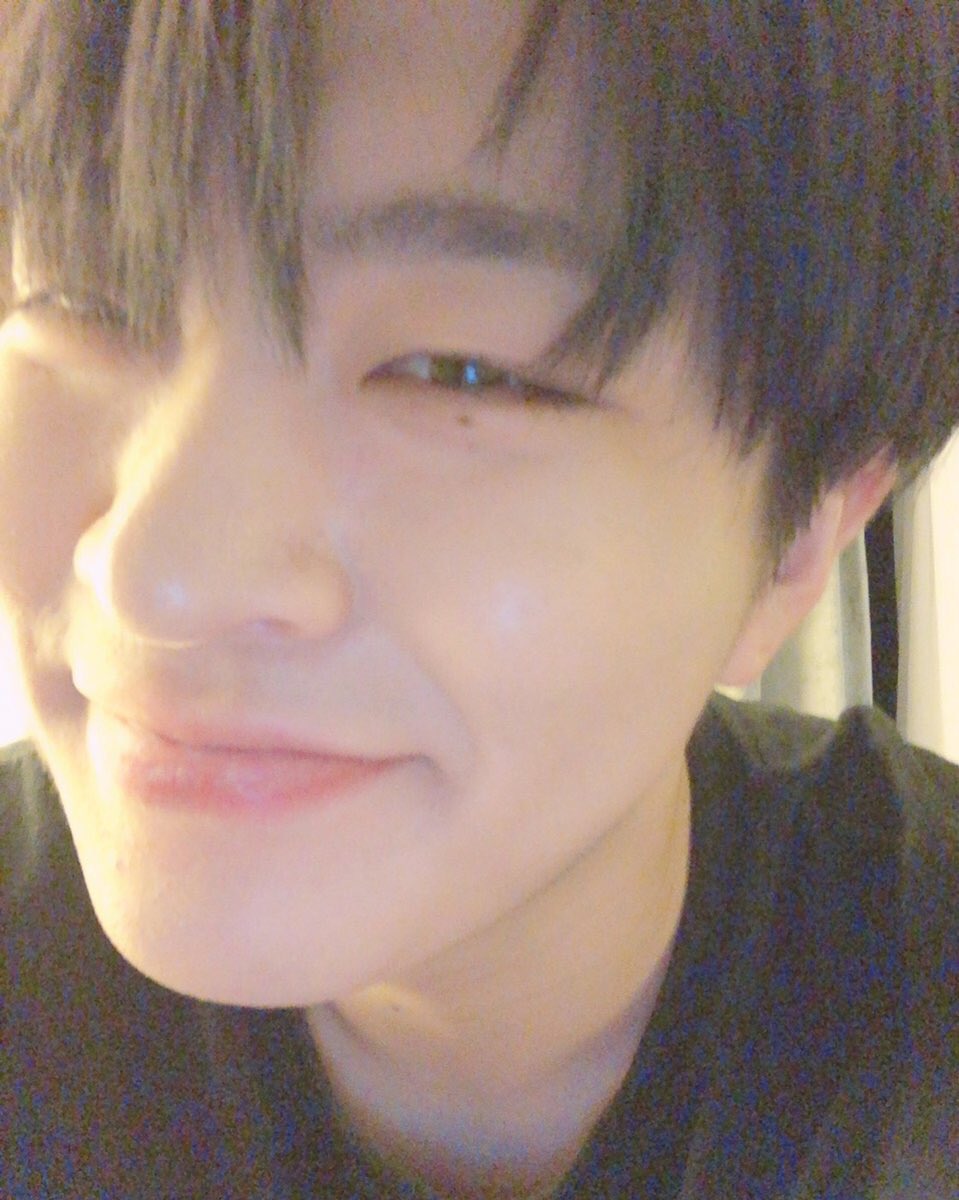 Idont_Beautiful's tweet photo. Lo mas hermoso que podrán ver hoy, Shushine 💖💖
Youngjae From GOT7 ✨✨ https://t.co/dSwks0ckDZ