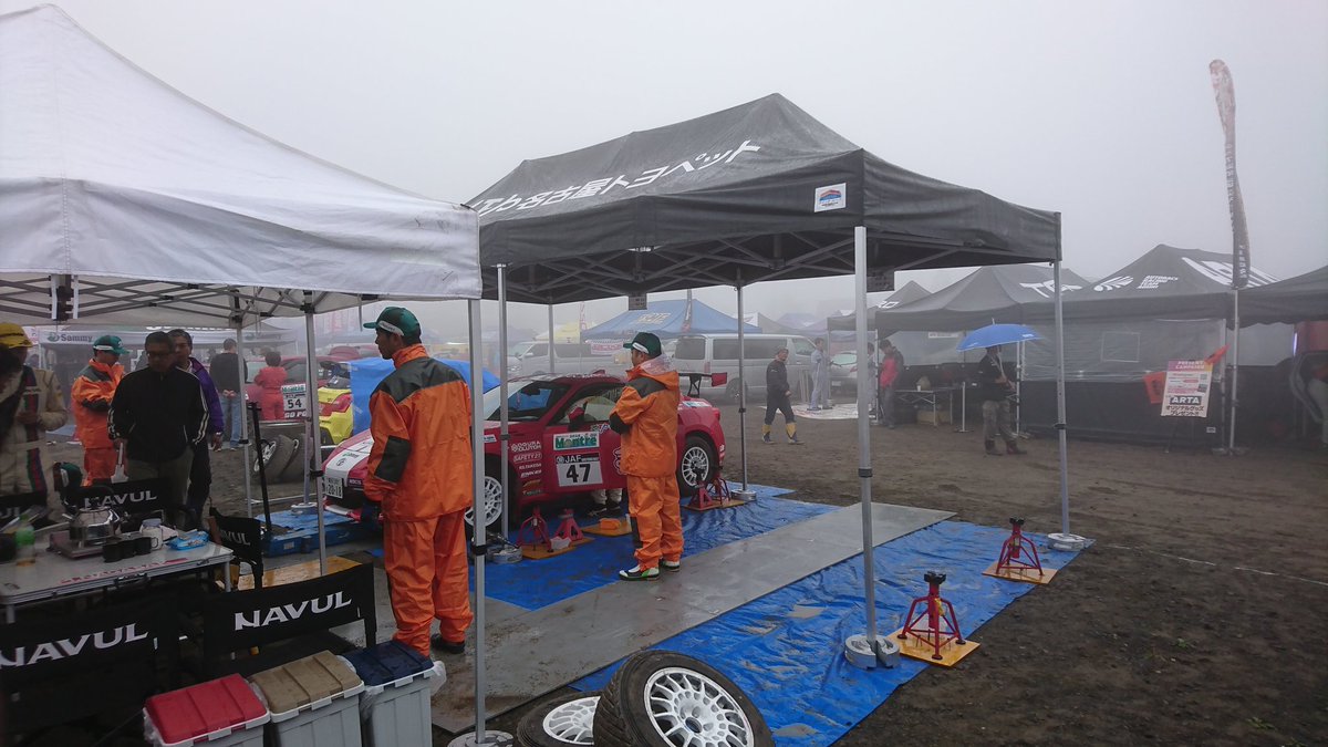 GarageMobius's tweet photo. 濃霧 極寒のサービスパークです。
#OVERDRIVE #全日本ラリー #Garagemobius #チームカズモータースポーツ https://t.co/b5qQafHrrU