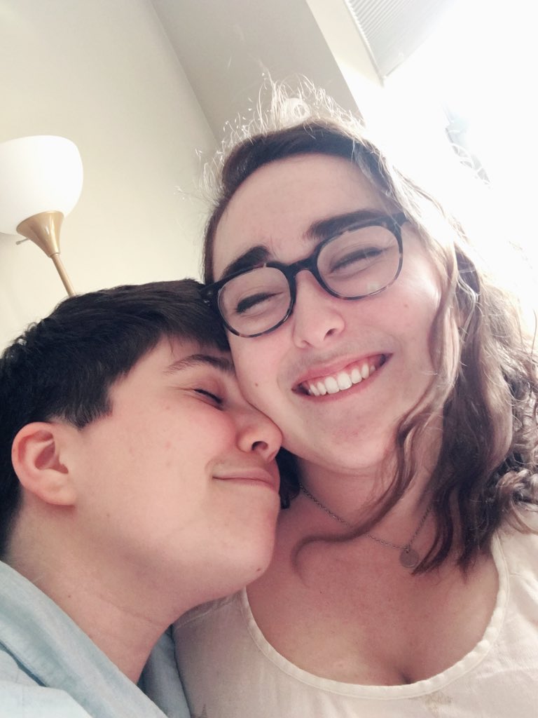 bright__worm's tweet photo. π She's my home sweet home π
ππβ¨πβοΈπΏπΉπ
π @Aloevieraferren π
#PrideMonth2018 #pride #loveislove #pansexual #demisexual #homoromantic #nonbinarygirl #π³οΈβπ https://t.co/24WGmIgDuG