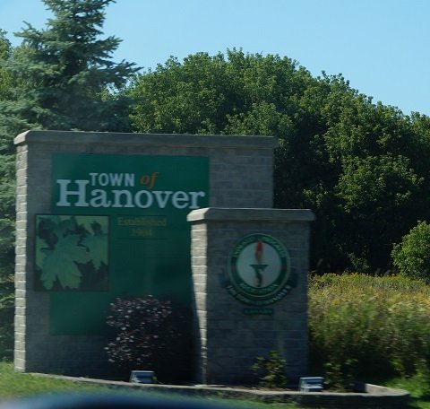 FestivalNomadCA's tweet photo. #Hanover #Sights &amp; Sounds Festival  SAVE THE DATE July 26~29, 2018 #HanoverSSFest @HanoverSSFest #HANOVER’S BIGGEST BLOCK PARTY IS BACK! #arts #Bands #Music #Eat Well Market #Soap Box Derby #Motorcycle Show #swim #volleyball #Live Harness Racing #street #Dance #Kidz Zone &amp; More! https://t.co/ETiLbC5uUP