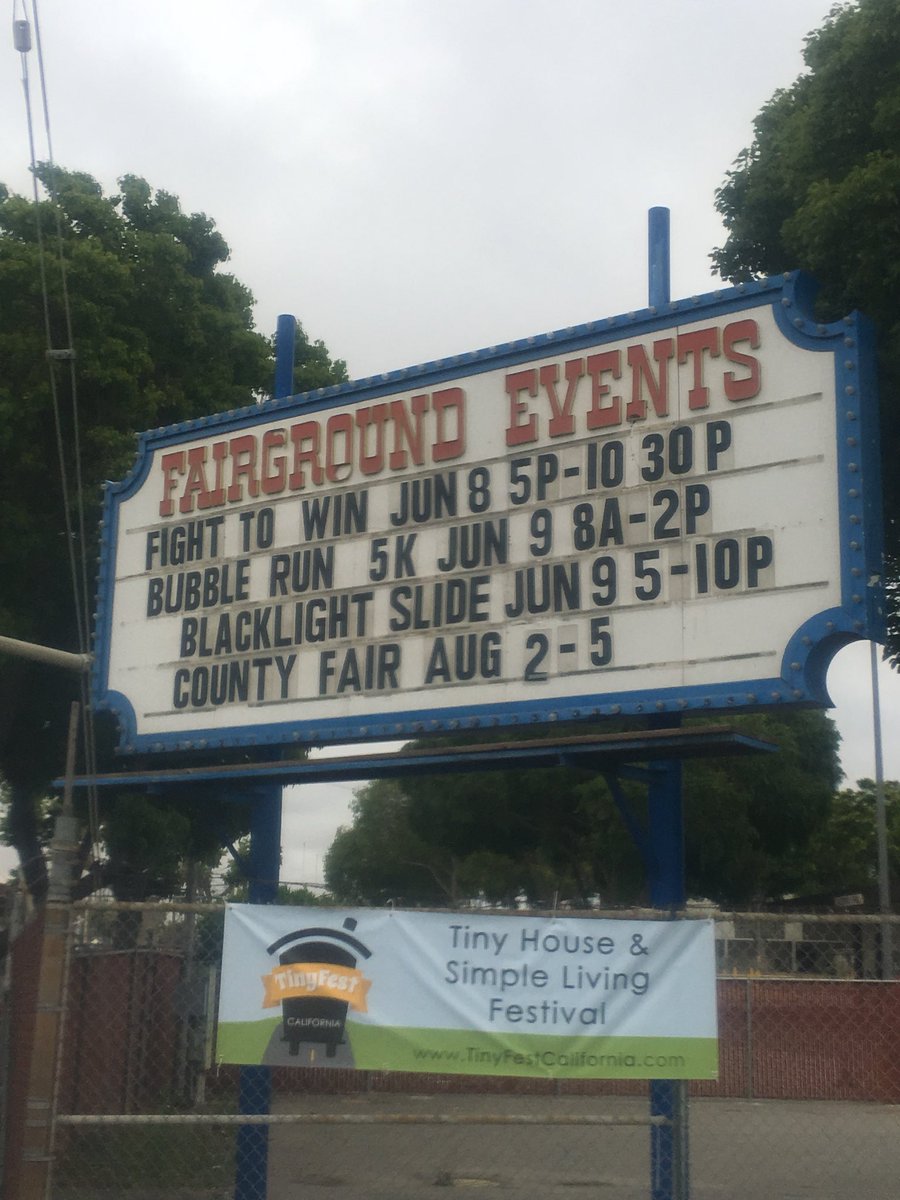 marvwynne22's tweet photo. Bubble Run!!! Phone died seconds after the race started 😔. Still lots of fun! #bubblerunsanjose #phonefail #ripbattery #whotuckstheirears https://t.co/5CyqTJ7wIw