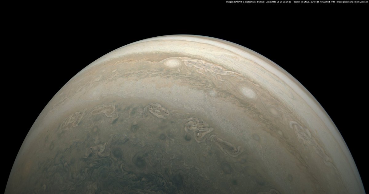 bjorn_jons's tweet photo. Image PJ13_44 obtained by @NASAJuno on May 24, 2018 when the spacecraft was 54000 km from Jupiter's cloudtops. Approx true color/contrast &amp; enhanced versions. Processed to test a new version of the software I wrote to process the JunoCam data. Everything seems to work as planned. https://t.co/pX65OoJqvW