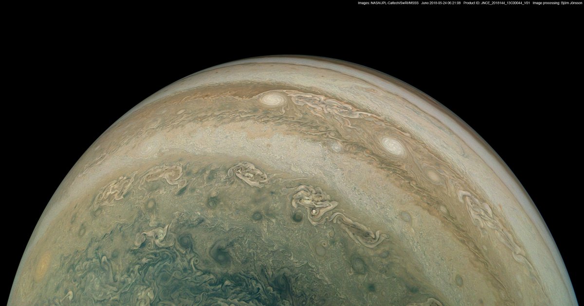 bjorn_jons's tweet photo. Image PJ13_44 obtained by @NASAJuno on May 24, 2018 when the spacecraft was 54000 km from Jupiter's cloudtops. Approx true color/contrast &amp; enhanced versions. Processed to test a new version of the software I wrote to process the JunoCam data. Everything seems to work as planned. https://t.co/pX65OoJqvW