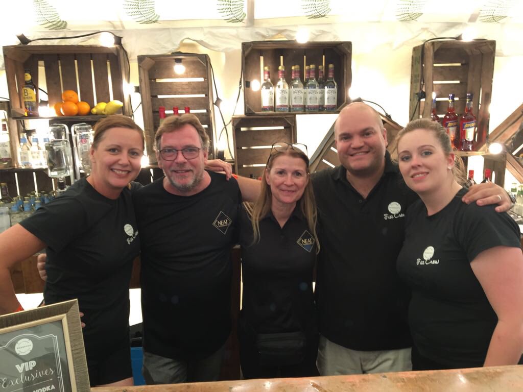 londonprosecco's tweet photo. Busy day for the #FizzCrew today - a lovely wedding in #Marlow and the VIP Bar at PubInThePark Bath - including some help from @AdamWoodyatt from @NEATgin - lovely guy, awesome gin! https://t.co/LUsBsM3UZK