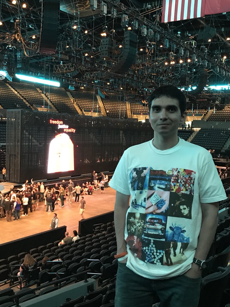 lte66's tweet photo. #U2 #U2eiTour #U2apolloEntry #AchtungBaby #U2vintage #U2AchtungBaby1991 #U2songsOfExperience https://t.co/QC6heE7YJy