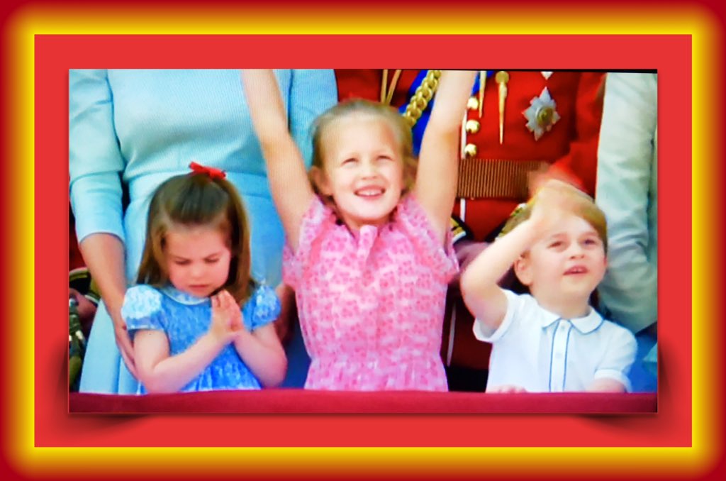 sanshui596's tweet photo. #PrinceGeorge #PrincessCharlotte,Isla & Savannah Phillips on the #balcony at #BuckinghamPalace,during the #flypast following the #TroopingoftheColour.
#BuckinghamPalaceBalcony #Royalfamily #london #redarrows #Queen #official #birthday #aircraft #redwhitandblue #greatgrandchildren https://t.co/AeUMeQbFuA