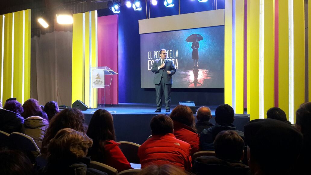 iasdchile's tweet image. "El pecado es lo que te aleja de Dios y es por esta razón que Dios tiene la iniciativa de ir a buscarte"
@jorgerampogna en esta semana especial del #ElPoderDeLaEsperanza 💖