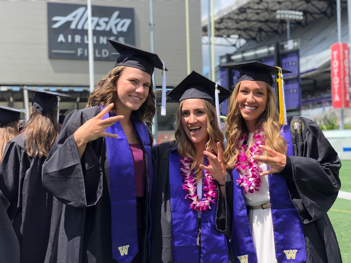 Congrats to our grads! We are so proud of you! 🎓🏐