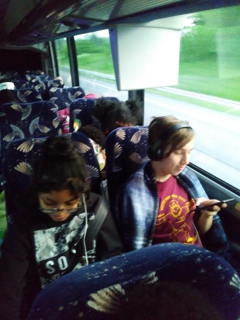 JonniaJackson's tweet photo. Bus ride home.#lmsa8chi2dc https://t.co/miO5mwzXGQ