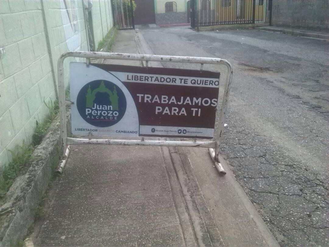 CBITLosCardones's tweet photo. Gracias Alcalde Juan Perozo por su apoyo para la limpieza de maleza en el Liceo Los Cardones el día de hoy @juanperozom @cbitcarabobo @JauaMiranda @AS_Libertador https://t.co/BZm3yMrVtU