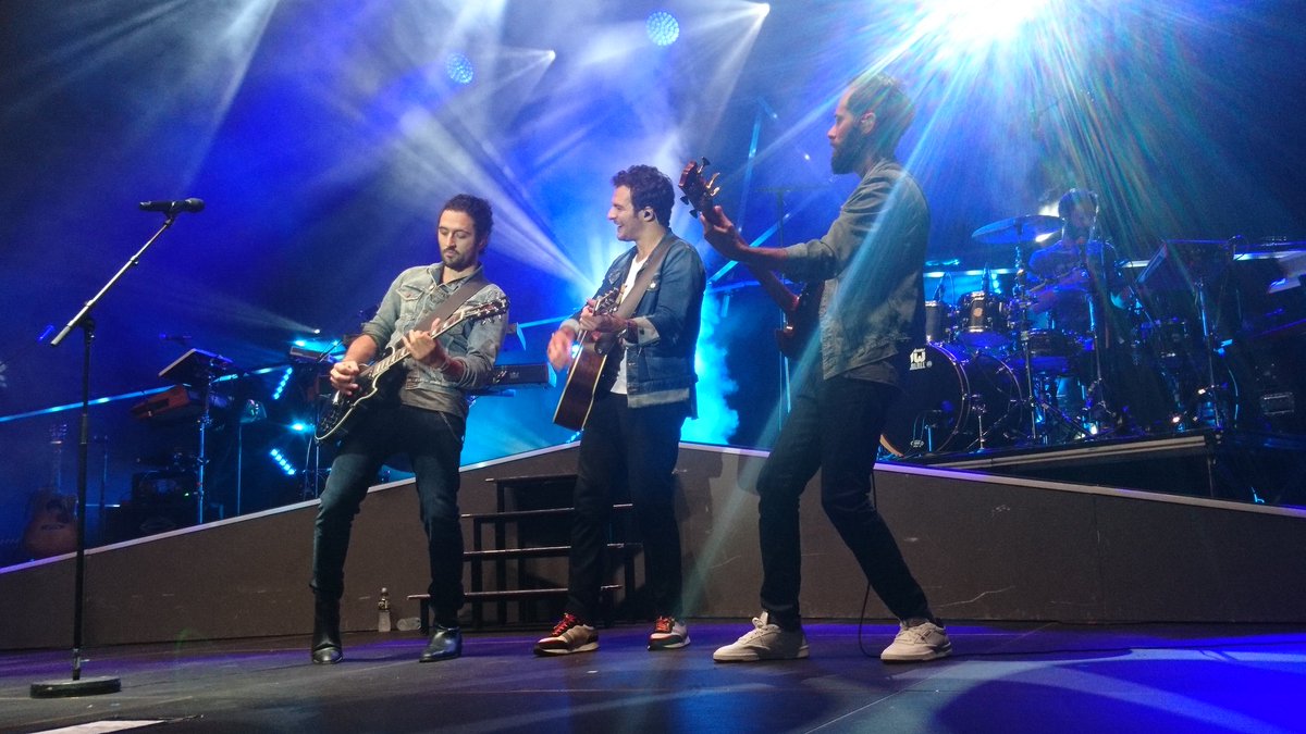 Alien_MTota's tweet photo. Quelle belle soirée, merci ❤️#Addictour #antigny #metivson @jeromekerio @hugomarcus_hm https://t.co/8MmBmQYEgM