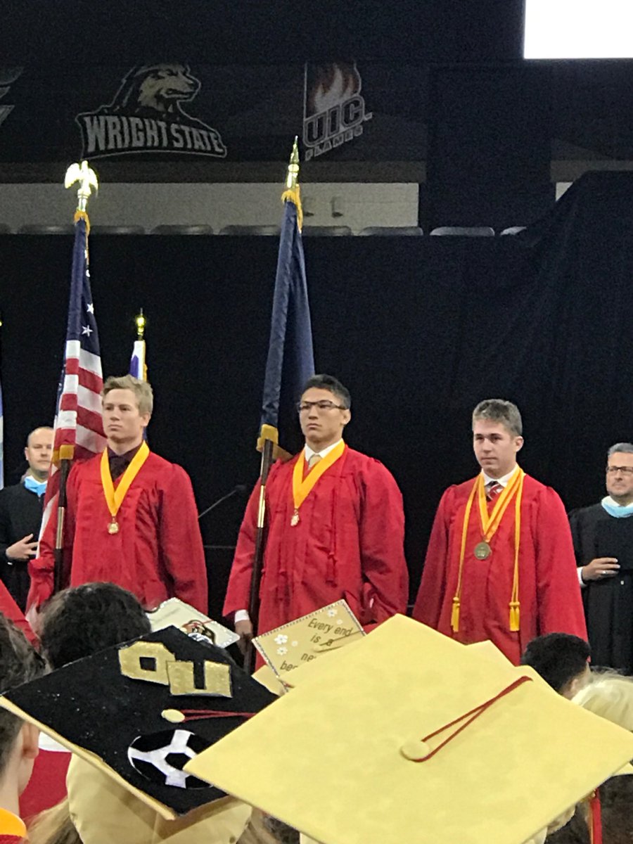 TheHawksNest20's tweet photo. Thank you class of 2018 for making this an incredible year! Best of luck next year to the class of 2019! Also, thank you to @andrew_yan11 @CdPlaya7 and @SLegwen for joining the service, and protecting our country! #AHSClassof2018 https://t.co/C5xfZZesR5