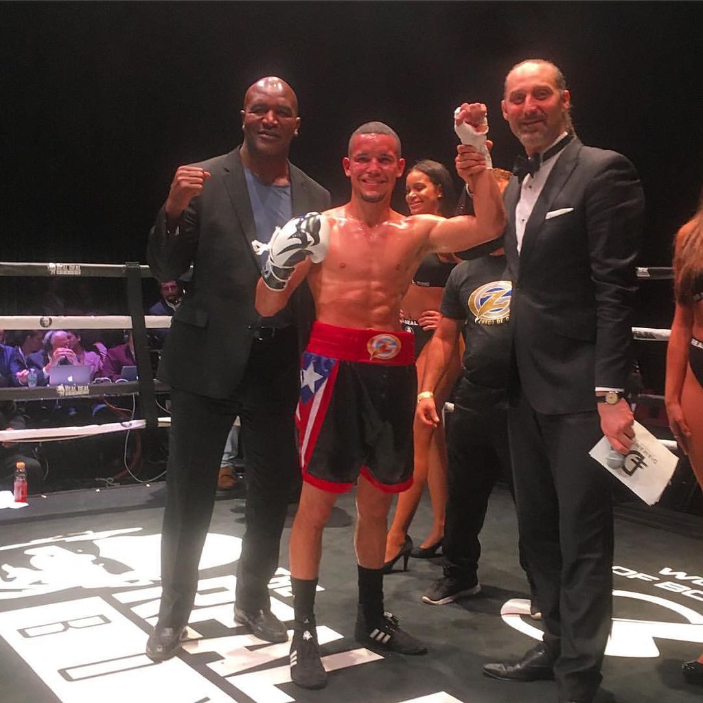 FistsOfLegends1's tweet photo. Aguadilla’s own Orlando Gonzalez secures his win over New Orleans Rennard Oliver! -🇵🇷🇵🇷🇵🇷🇵🇷🇵🇷🇵🇷🥊#realdealboxing #venum #fistoflegends #boxing #boxeo #evanderholyfield #teamrealdeal https://t.co/scBGQSeOM7